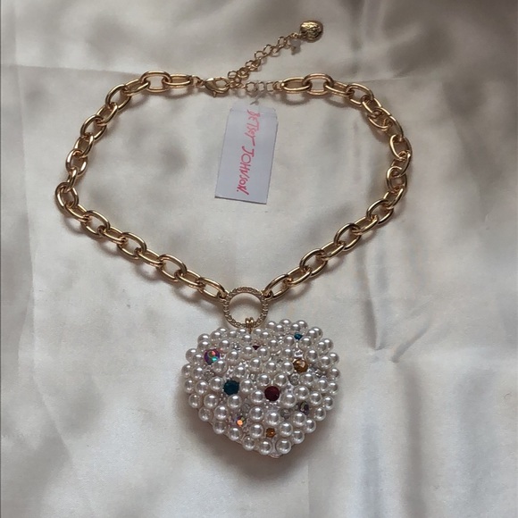 Betsey Johnson Gold Tone Pop Heart Faux Pearl & Crystal Statement Necklace NWT - Picture 10 of 13